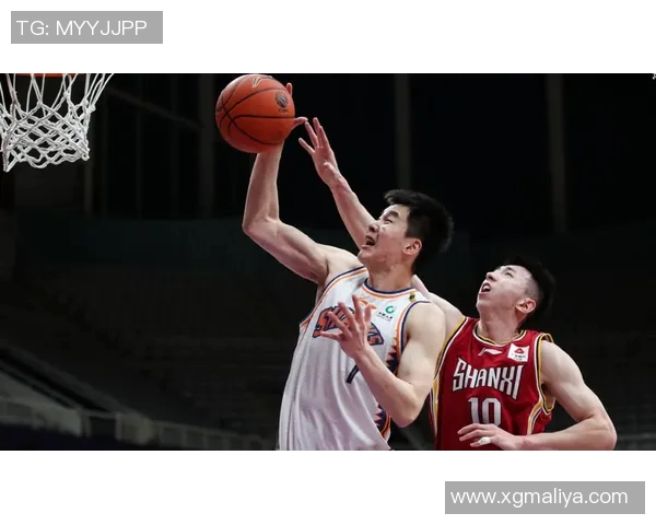 上海滑板队配合引发热议球迷与专家观点交锋探讨团队默契与战术选择