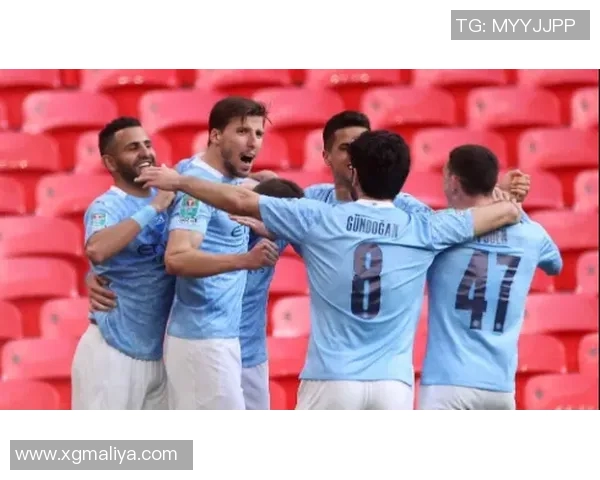 英国足球明星的妻子们：她们的故事与生活揭秘