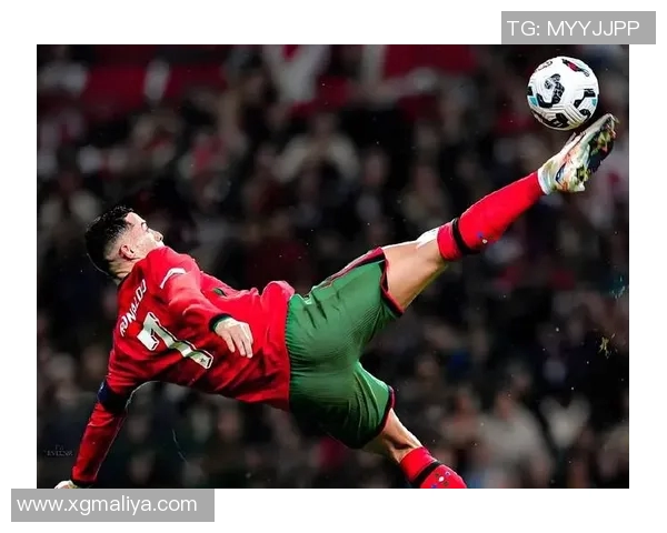 足球明星与他们的球队：辉煌成就与传奇故事的背后探秘