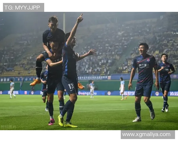 重庆足球队战术解析与对比分析揭示球队优势与不足之处